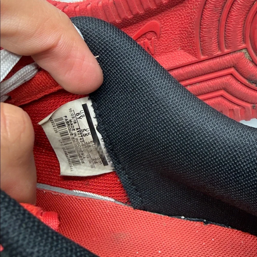 Nike Airforce 1 LV8 1 Mystic Red‎ Black 6 Youth